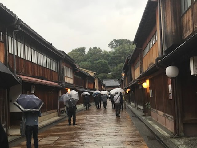 金沢「ひがし茶屋街」の街並み